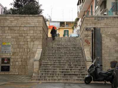 La zona storica si trova di fatto su una piccola altura, tanto che per proseguire su via Lucera a un certo punto � necessario addirittura salire una ripida scala